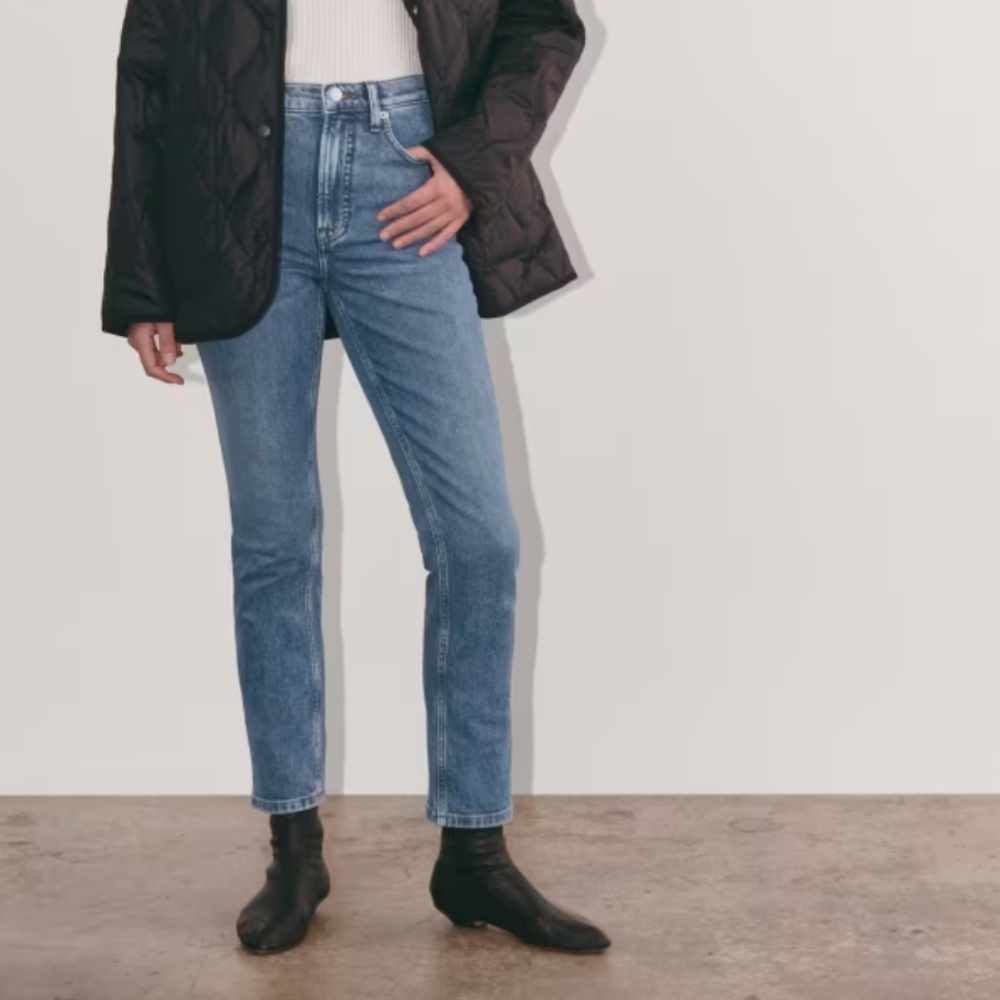 Everlane 90s Cheeky Jean
